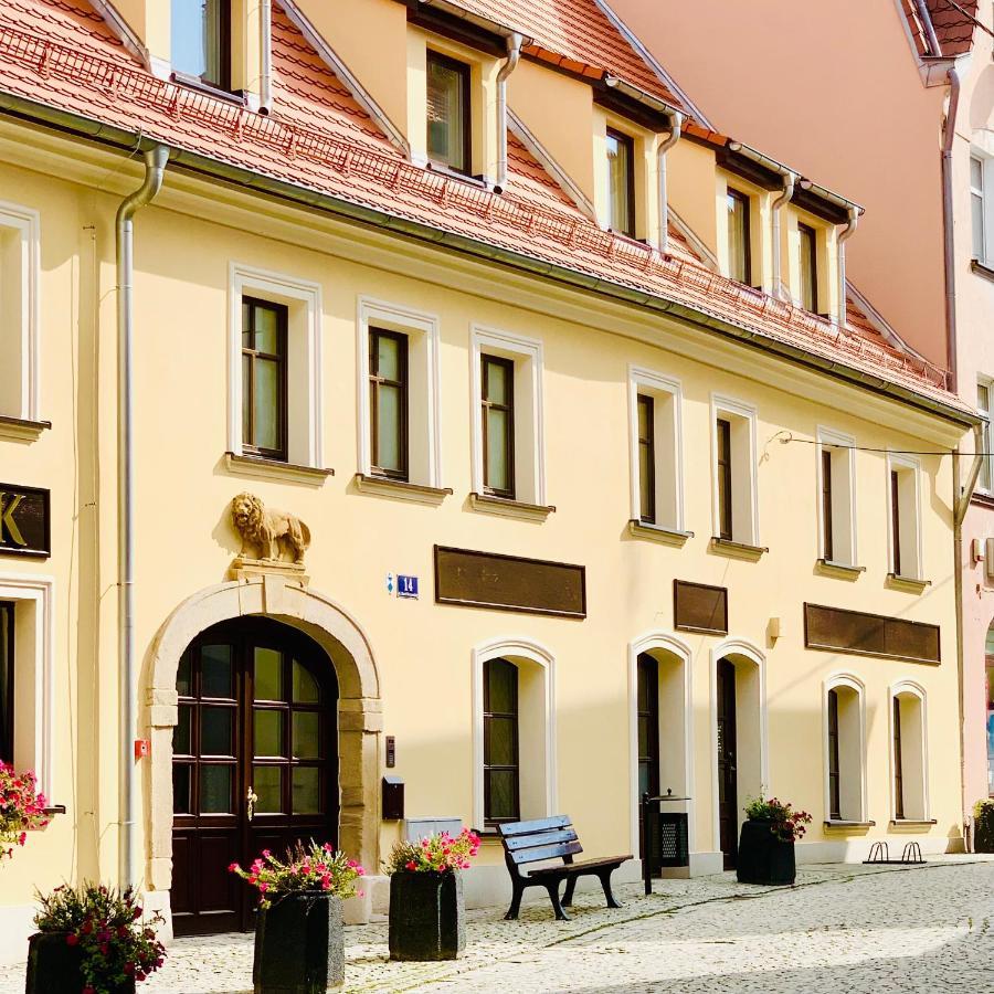 Hotel, Apartament Pod Zlotym Lwem W Samym Centrum Miasta Z Darmowym Parkingiem VII Klodzko Bagian luar foto