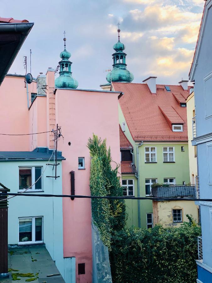 Hotel, Apartament Pod Zlotym Lwem W Samym Centrum Miasta Z Darmowym Parkingiem VII Klodzko Bagian luar foto