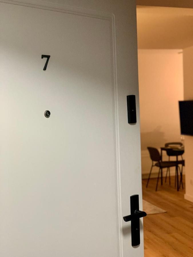 Hotel, Apartament Pod Zlotym Lwem W Samym Centrum Miasta Z Darmowym Parkingiem VII Klodzko Bagian luar foto