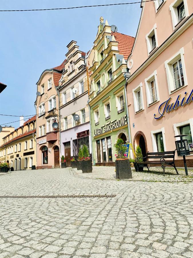 Hotel, Apartament Pod Zlotym Lwem W Samym Centrum Miasta Z Darmowym Parkingiem VII Klodzko Bagian luar foto