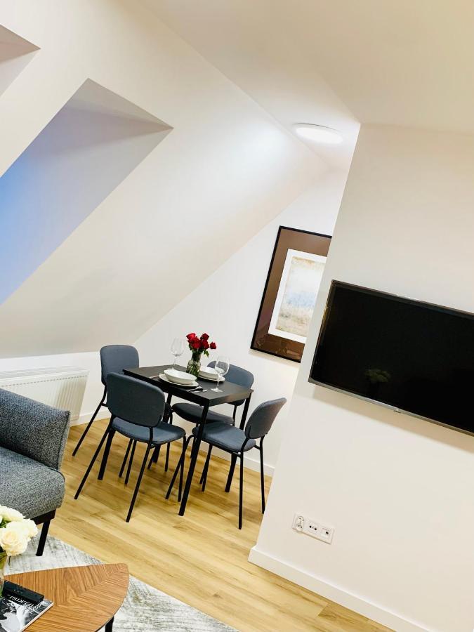 Hotel, Apartament Pod Zlotym Lwem W Samym Centrum Miasta Z Darmowym Parkingiem VII Klodzko Bagian luar foto