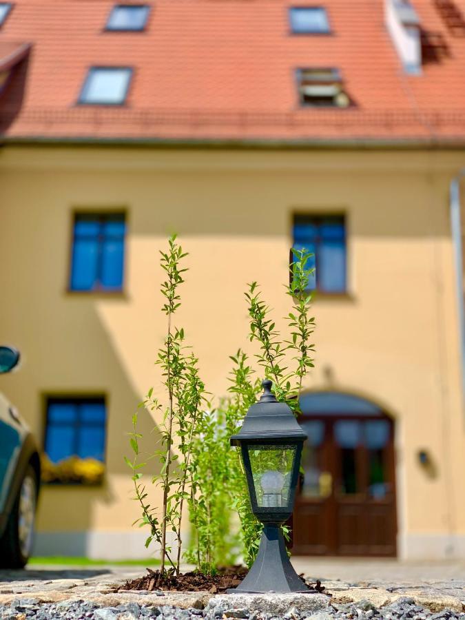 Hotel, Apartament Pod Zlotym Lwem W Samym Centrum Miasta Z Darmowym Parkingiem VII Klodzko Bagian luar foto